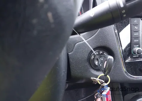 2011 Chrysler 200 Touring из США, поврежденный, VIN 1C3BC1FB1BN576348